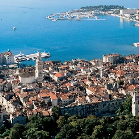 Spacious With Balcony, Close To The Znjan *