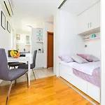 Spacious With Balcony, Close To The Znjan Apartment Split
