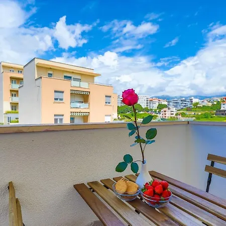 Apartment Studio Znjan With Balcony *