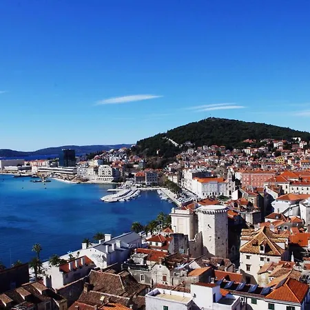 Apartmán Spacious With Balcony, Close To The Znjan Split