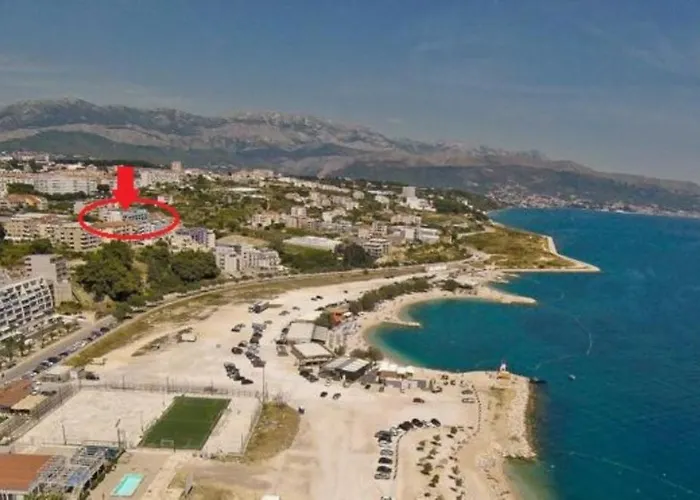 Spacious With Balcony, Close To The Znjan Apartamento *